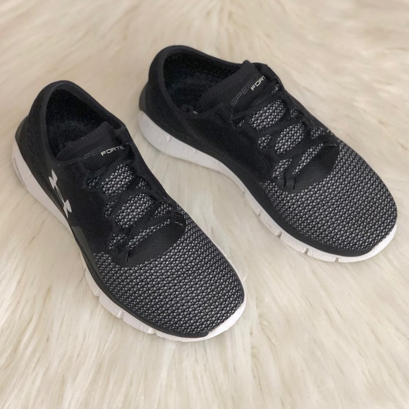 Under Armour Shoes - Under Armour • Black Charged Running Shoes